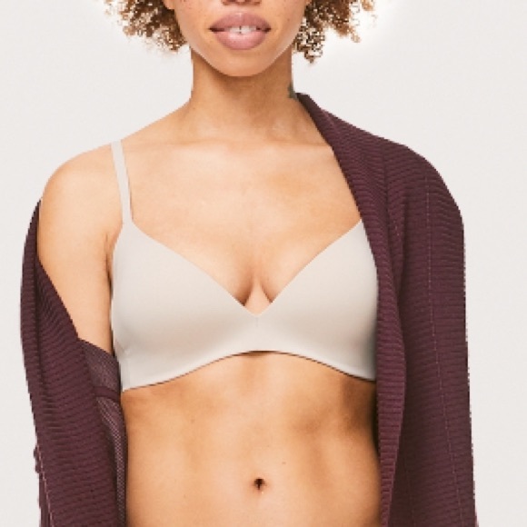 Lululemon take shape bra barely beige - Picture 2 of 8
